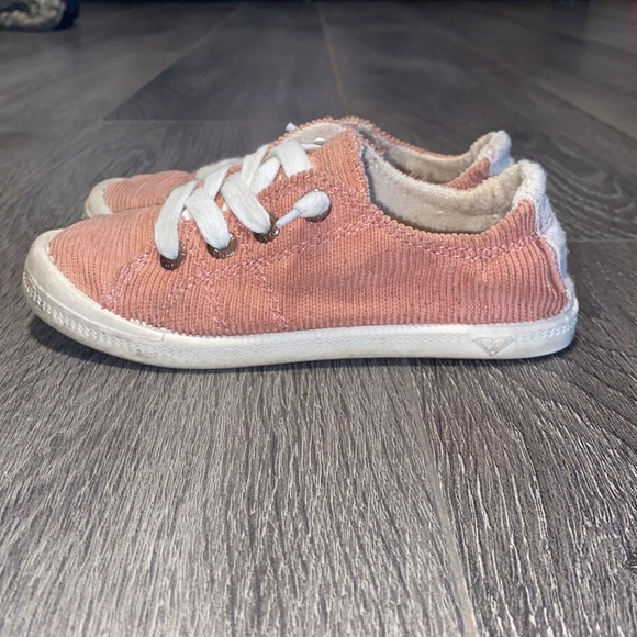 Dusty pink slip on sneakers. - Picture 2 of 3